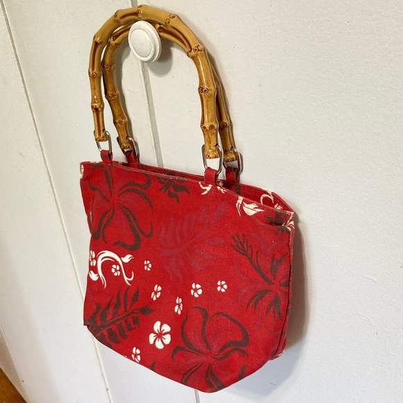 Kulo’ Ko Gear Hawaiian Handbag Bamboo Handles Red White Floral 9" x 8" x 4" - Picture 8 of 16